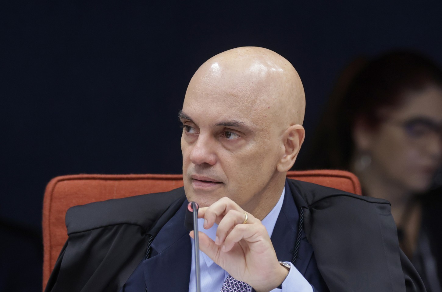 Moraes vota pela condenação de cinco réus da trama golpista no STF