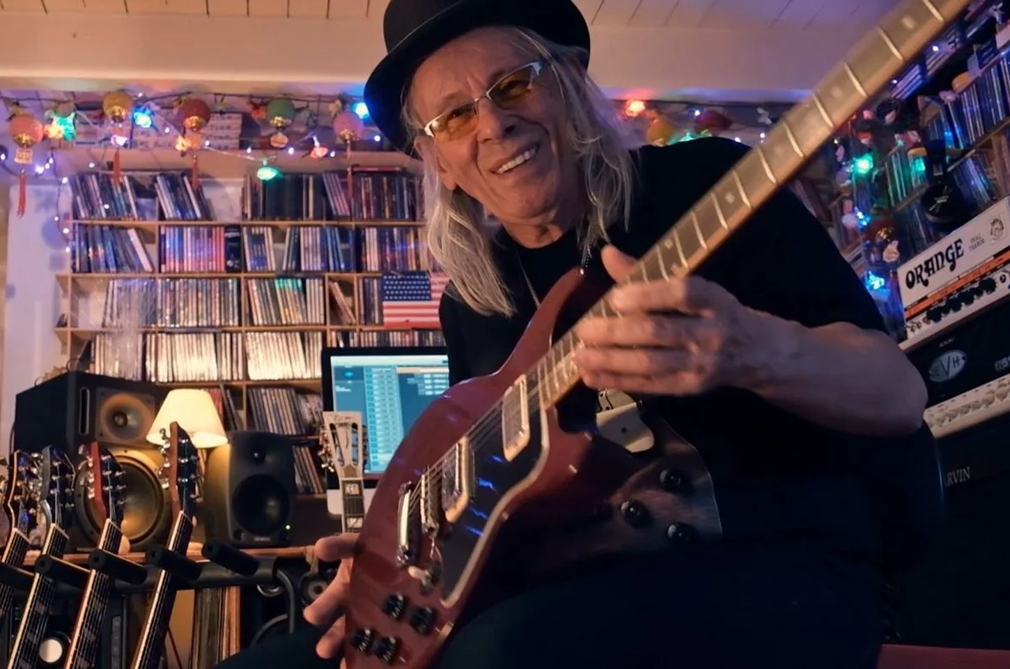 Morre o guitarrista Luiz Carlini, lenda do rock brasileiro, aos 73 anos