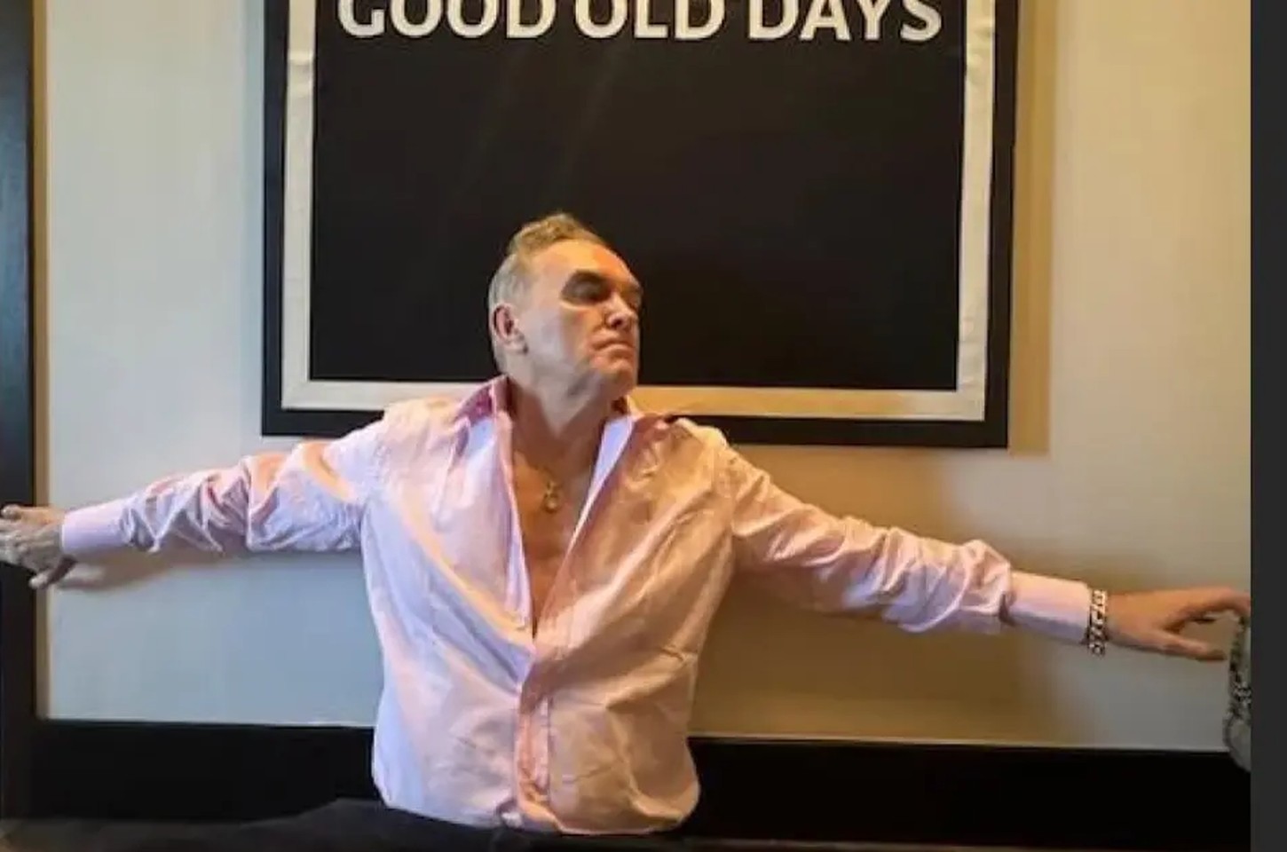 Morrissey anuncia novo álbum com tracklist e nova gravadora