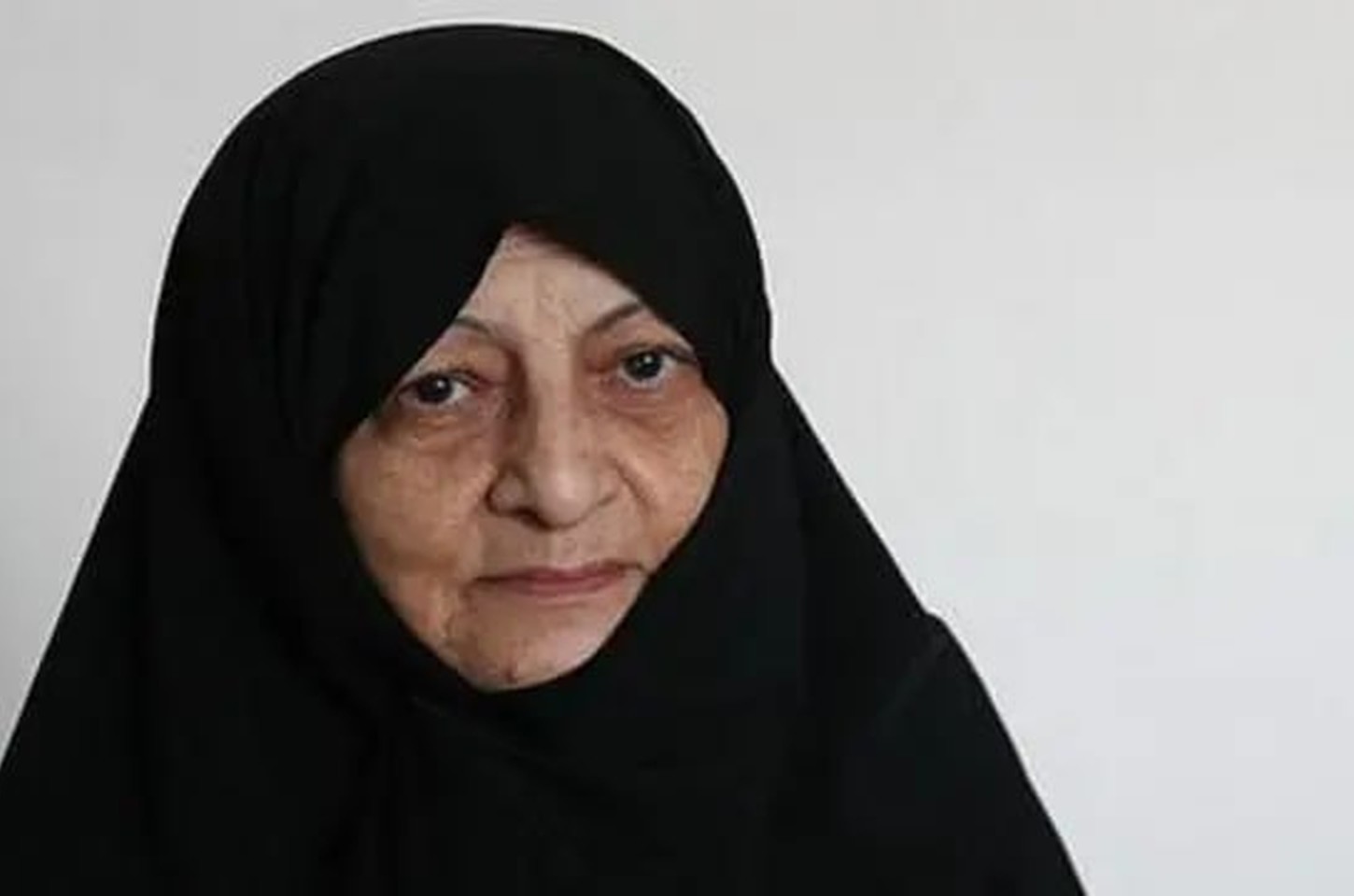 Morte de esposa de Khamenei em ataque eleva tensão entre Irã e EUA