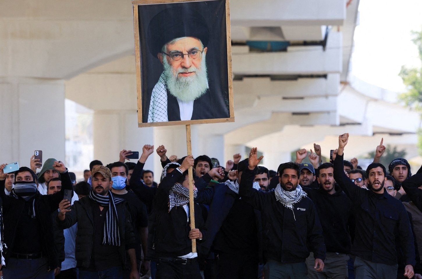 Morte de Khamenei acirra tensão entre Irã, EUA e Israel