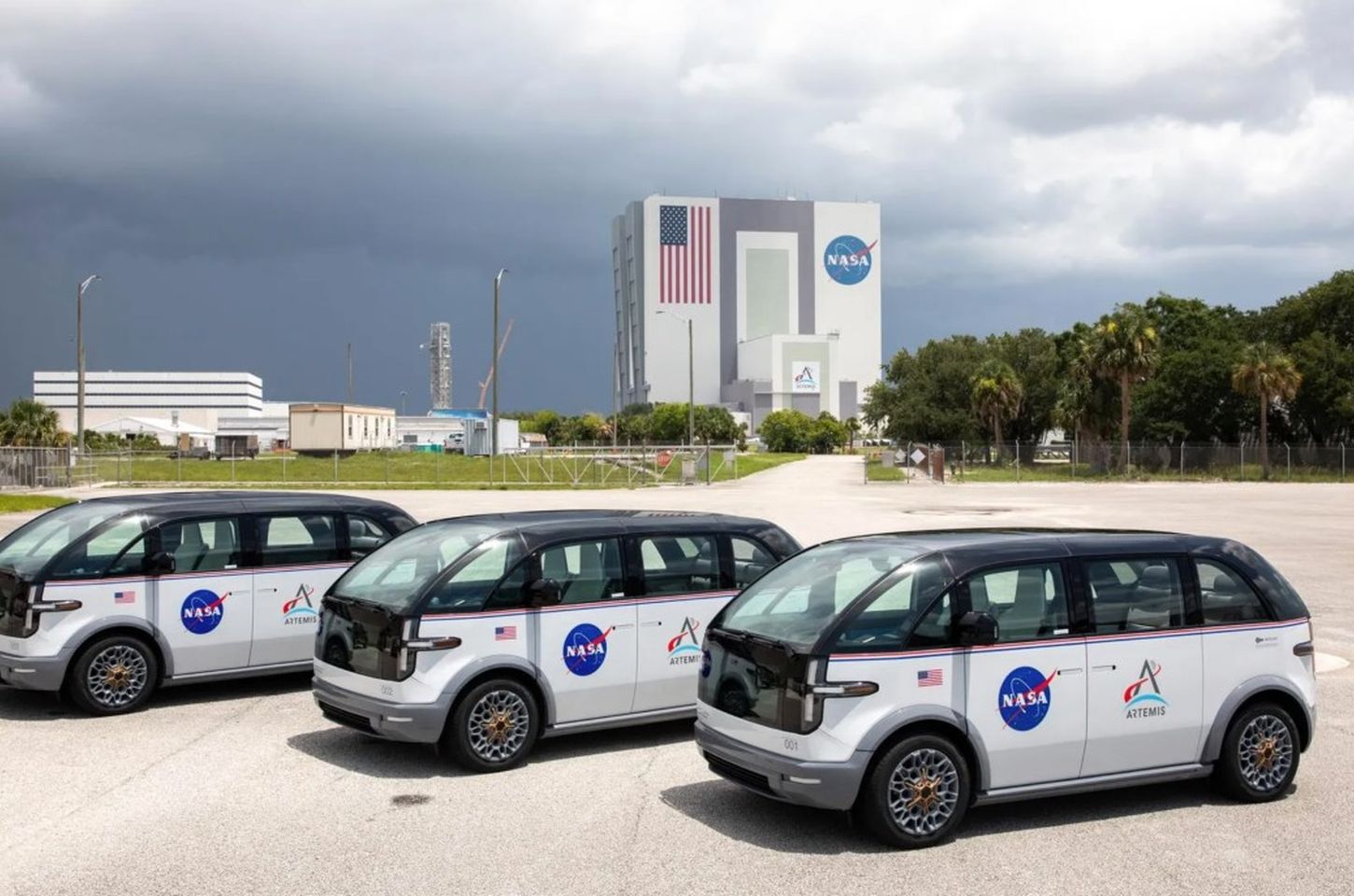 NASA e Correios dos EUA abandonam vans elétricas da Canoo após falência