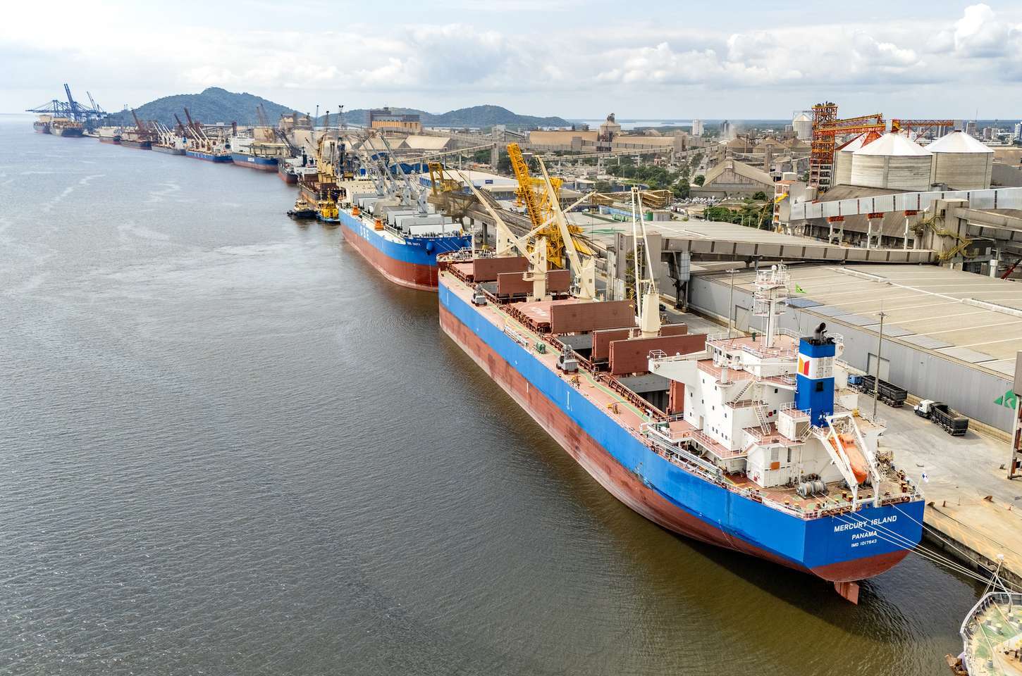Navio bate recorde de cevada no Porto de Paranaguá