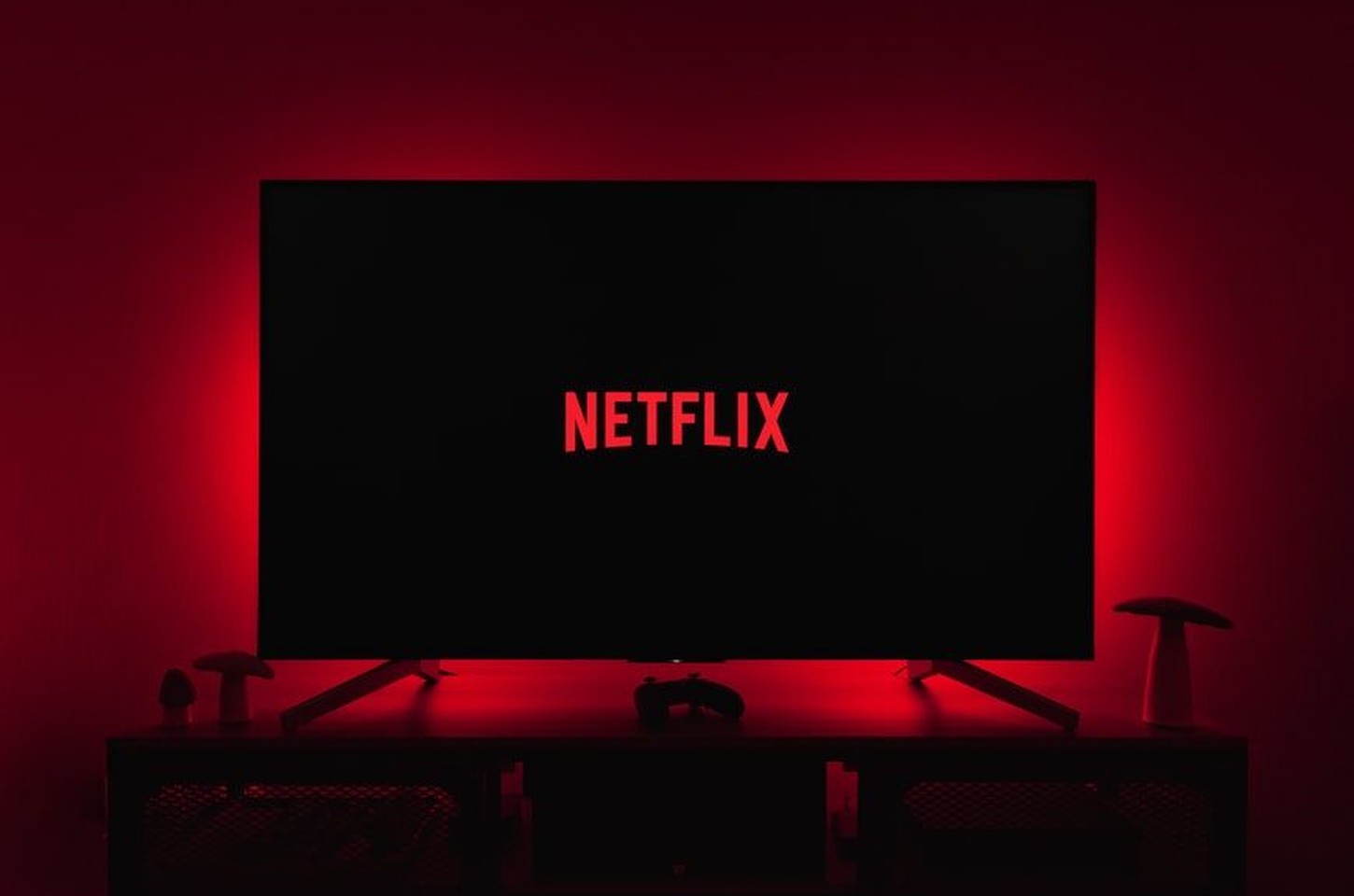 Netflix muda oferta por Warner Bros. Discovery para tentar vencer concorrência