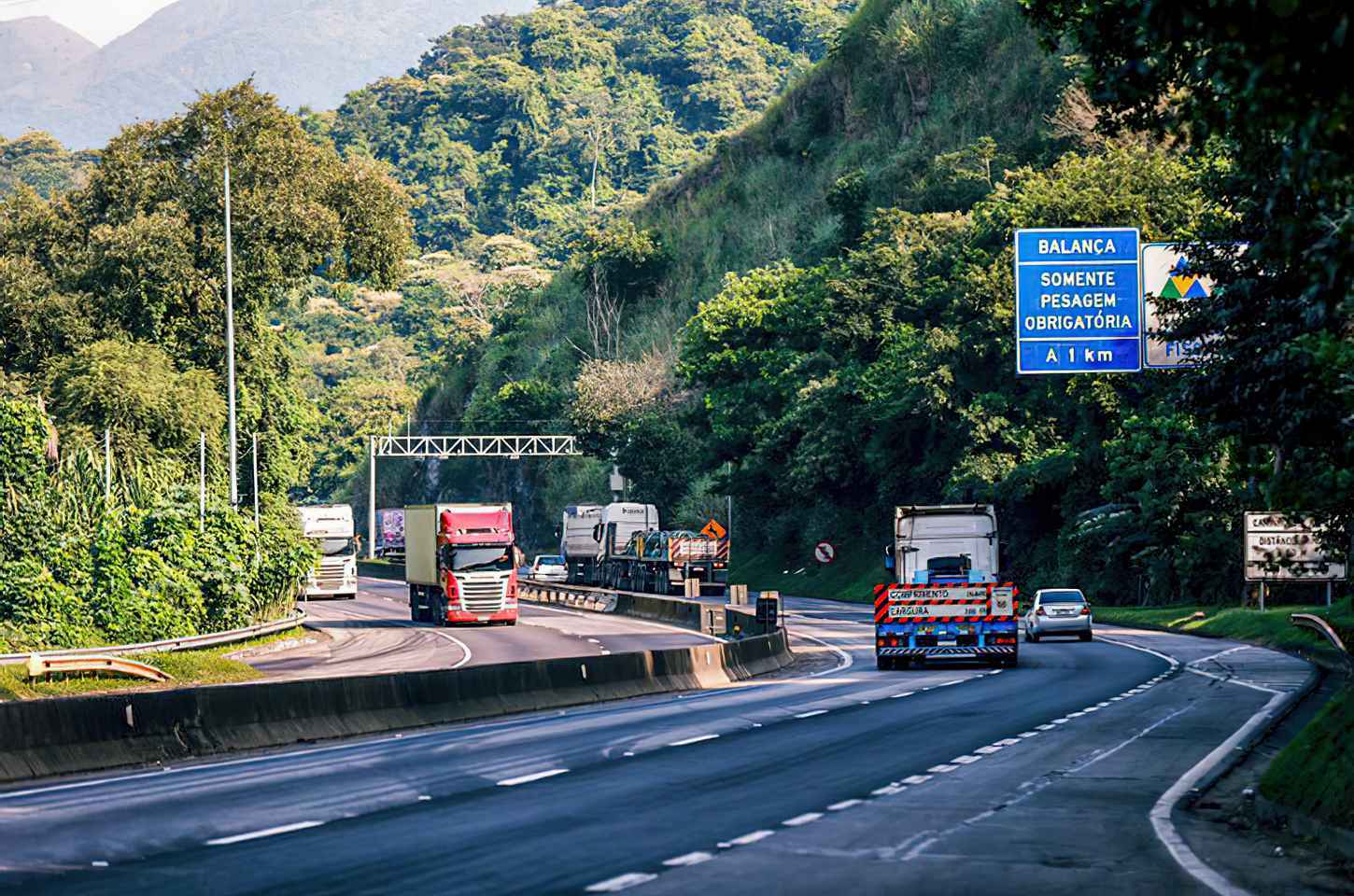 Novas regras para transporte de cargas entram em vigor no Brasil