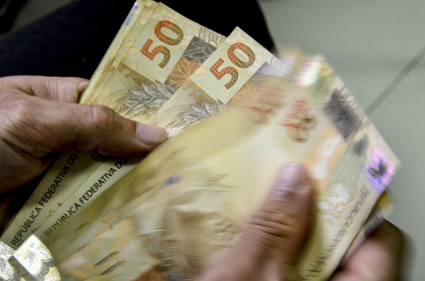 Novo Desenrola Brasil começa nesta terça (5) com descontos de até 90%