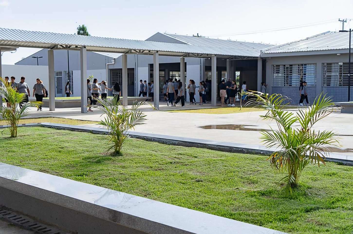 Novos diretores assumem escolas estaduais do Paraná após processo democrático