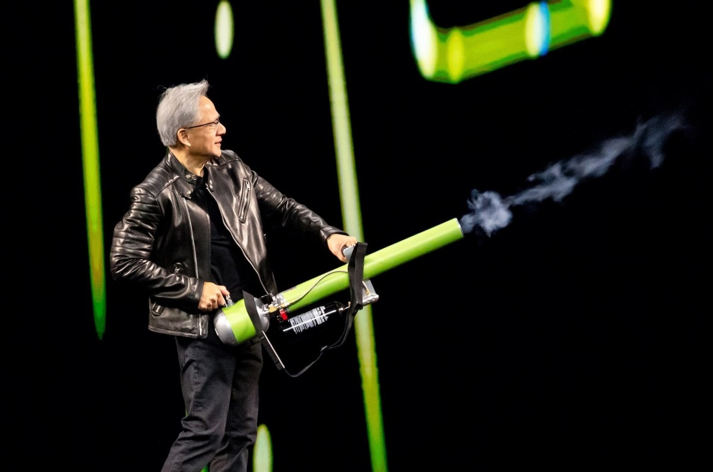 Nvidia amplia produção de chips H200 para China após aprovação de vendas