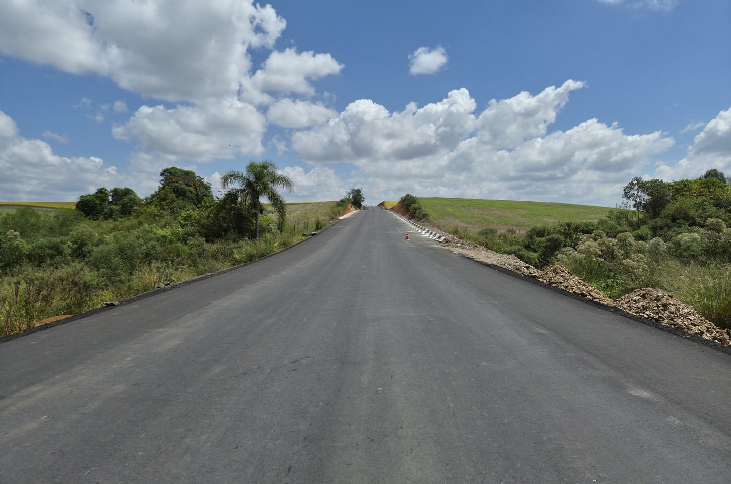 Obra da PR-990 em Rebouças avança com 36,76% de execução