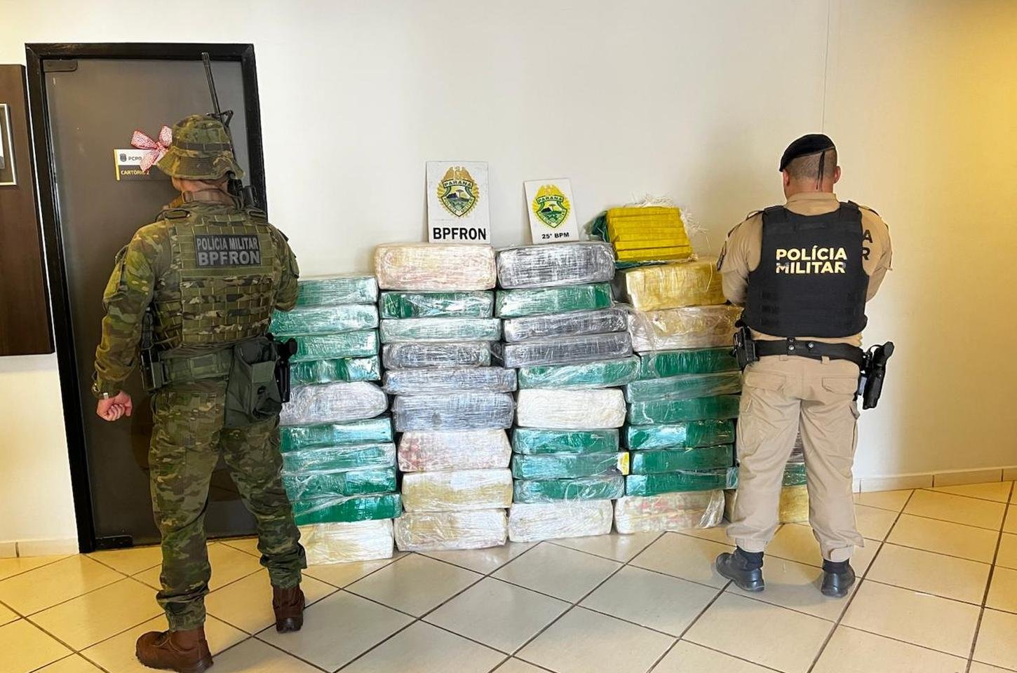 Operação apreende mais de 700 quilos de maconha e veículo clonado no Paraná