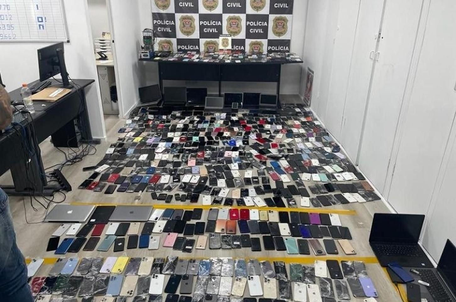 Operação Big Mobile combate receptação de celulares roubados em SP