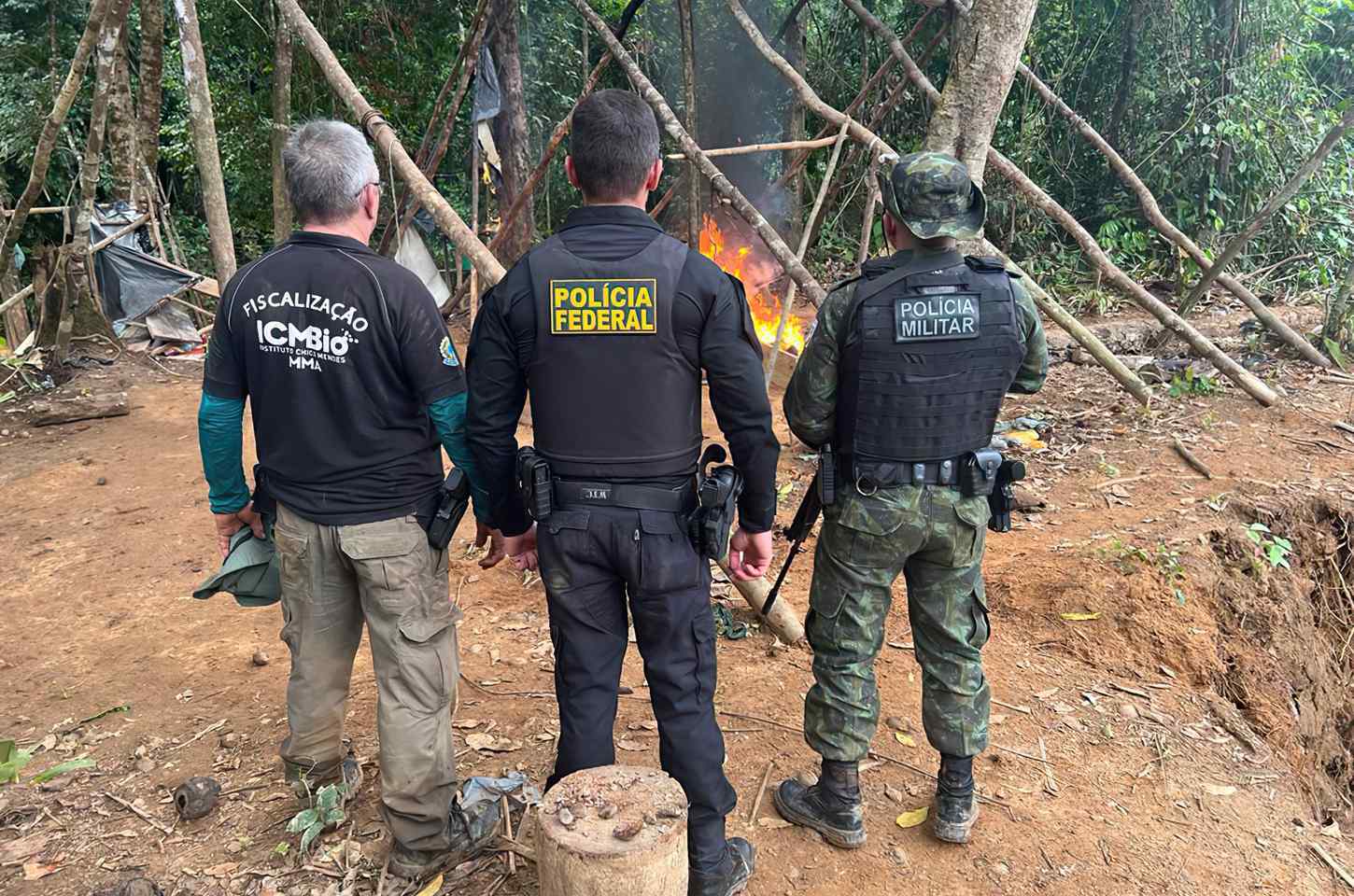 Operação da PF mira garimpo ilegal na divisa do Pará e Amapá