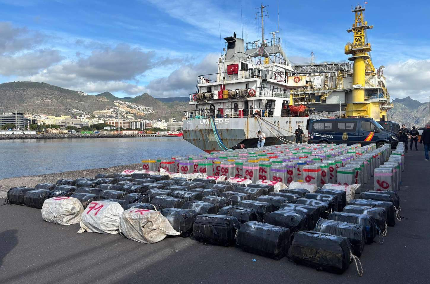 Operação Maré Branca apreende 10 toneladas de cocaína em alto-mar