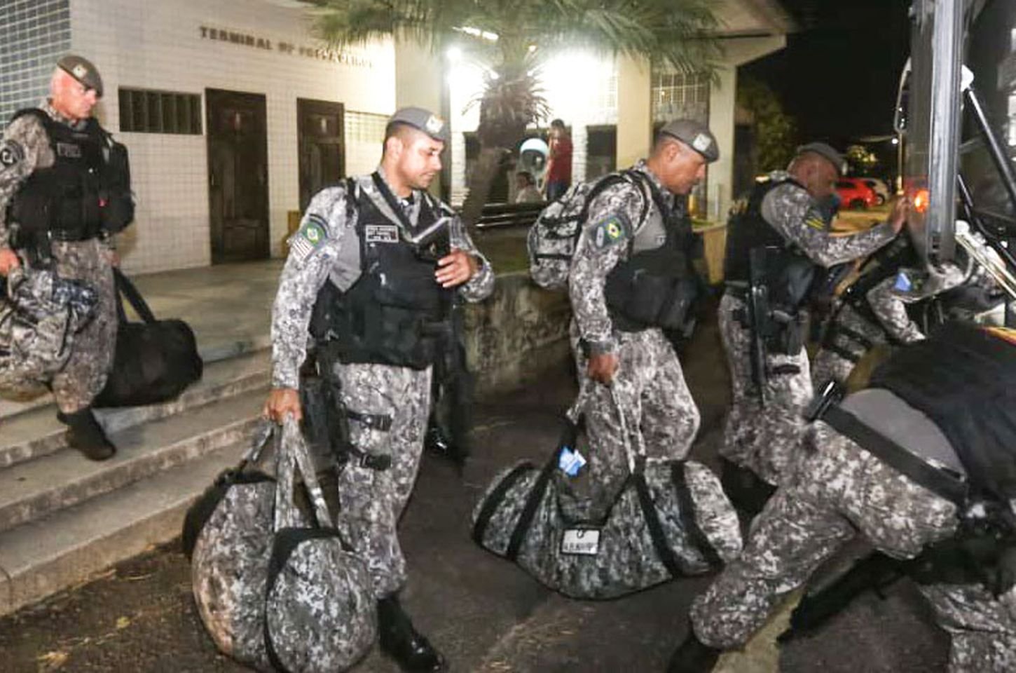 Operação no Rio prende cinco chefes do tráfico de outros estados