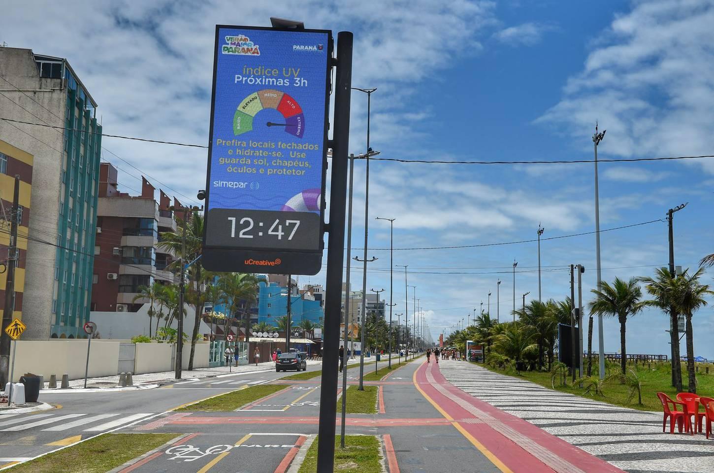 Painéis do Simepar levam previsão do tempo em tempo real ao litoral paranaense