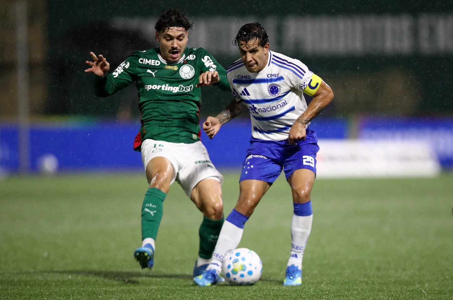 Palmeiras vê vantagem na liderança ameaçada após terceiro empate seguido no Brasileirão