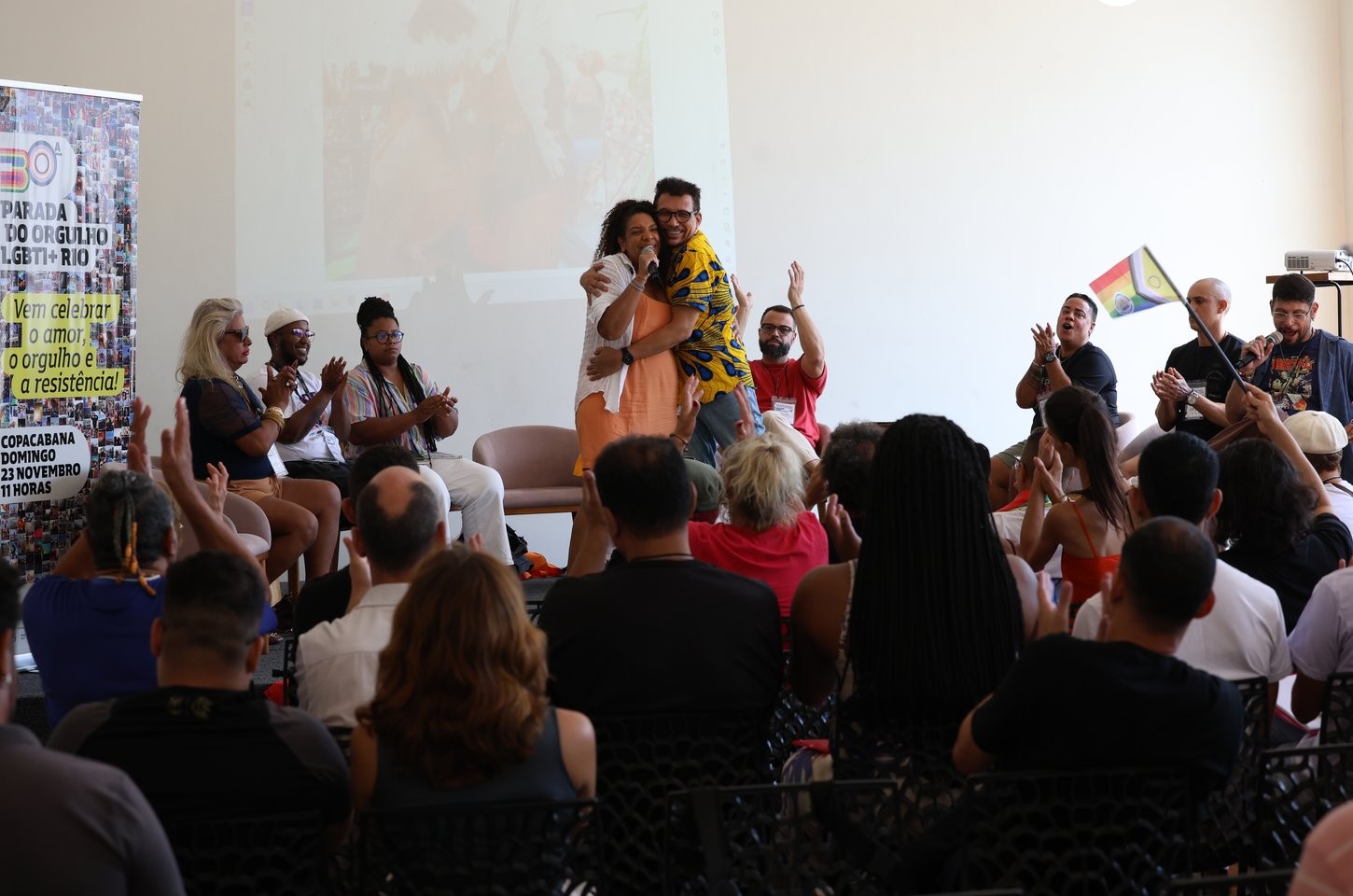 Paradas LGBT+ no Rio de Janeiro: união entre bairros e interior para superar desafios