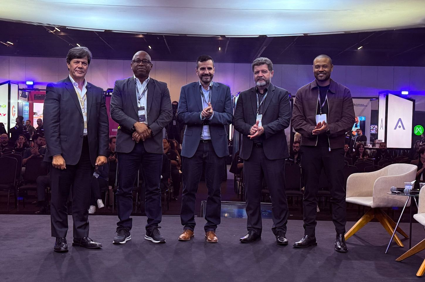 Paraná apresenta tokenização de veículos em evento nacional de tecnologia