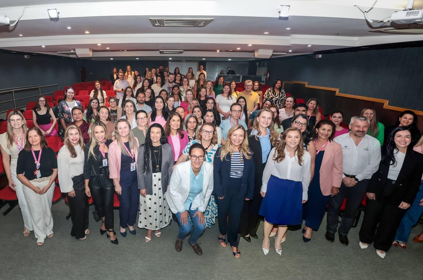 Paraná capacita facilitadoras de crédito para fortalecer empreendedorismo feminino