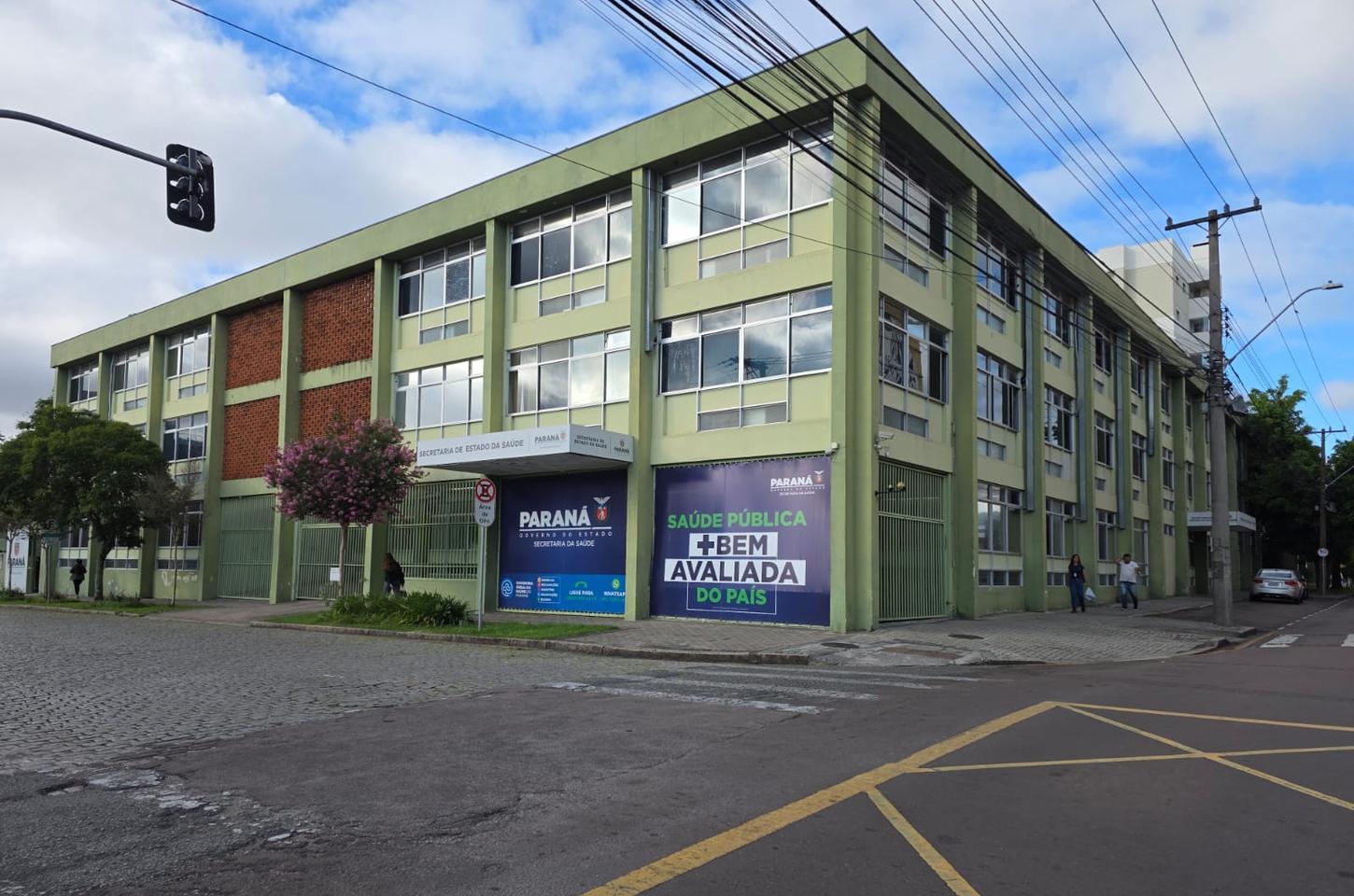 Paraná concede progressão de carreira a 366 servidores da saúde