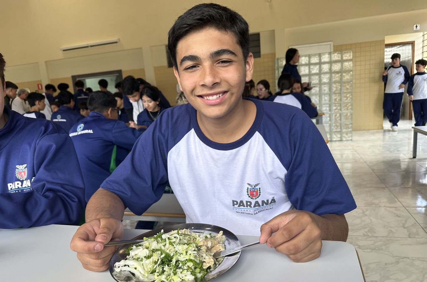 Paraná distribui 5 mil toneladas de alimentos orgânicos nas escolas estaduais