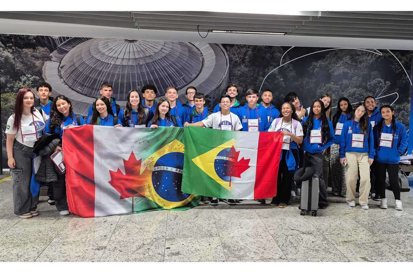 Paraná encerra primeira etapa de intercâmbios com embarque de estudantes para o Canadá
