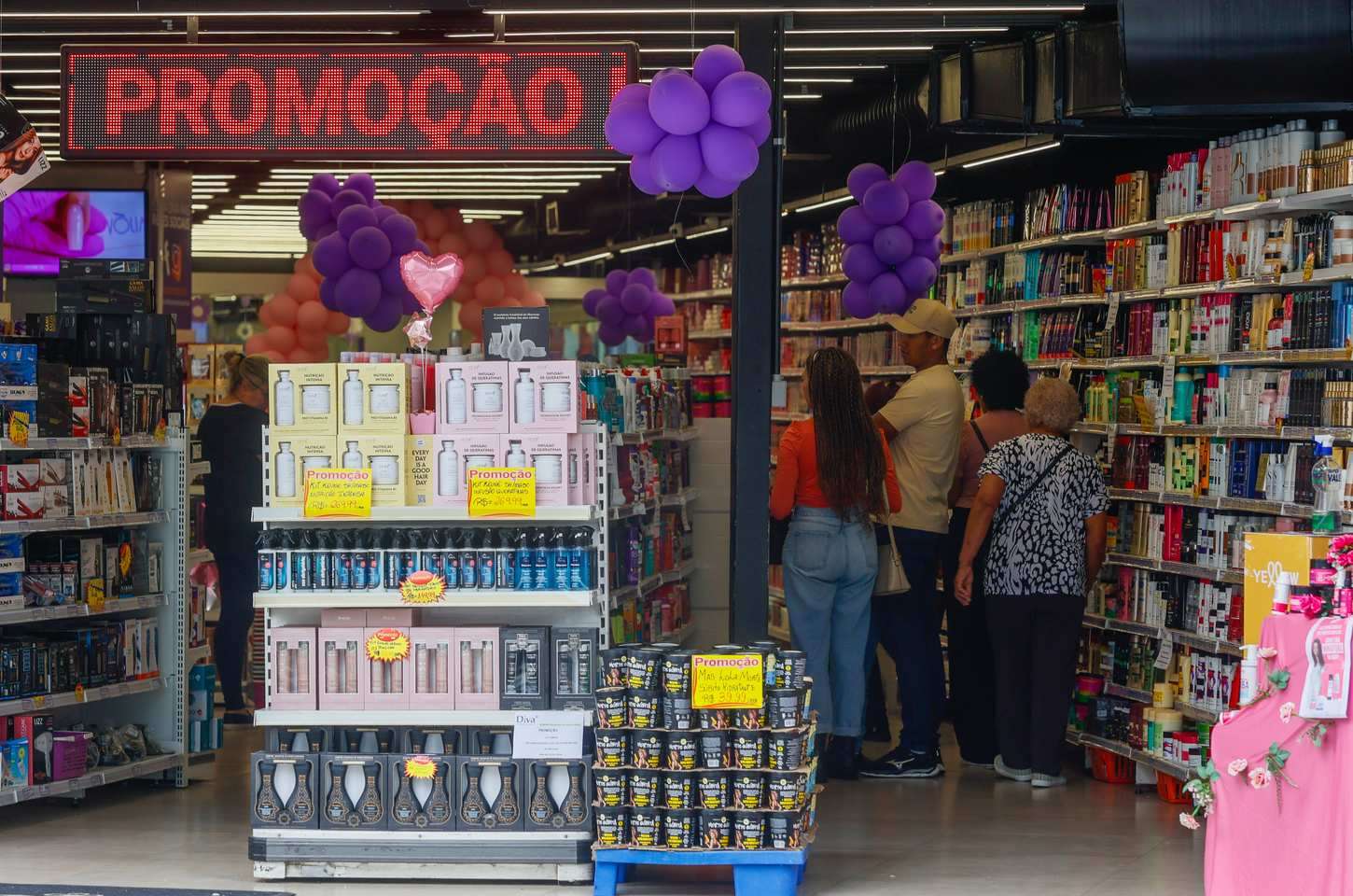 Paraná fecha 2025 com saldo positivo de 143,7 mil empresas abertas