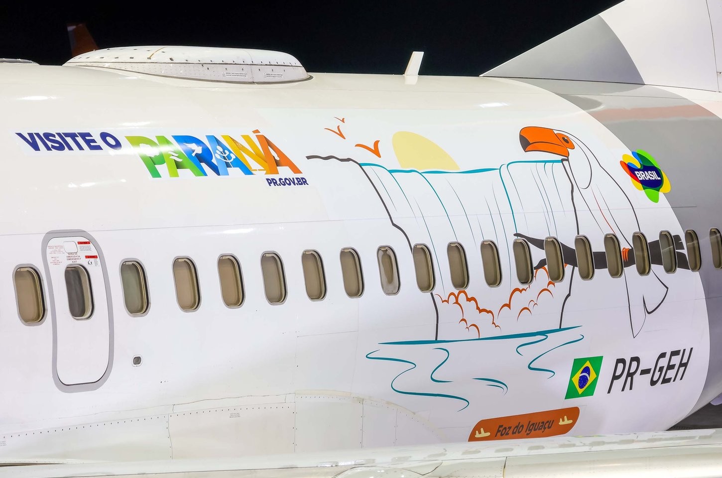 Paraná ganha novo avião temático da Gol com homenagem às Cataratas