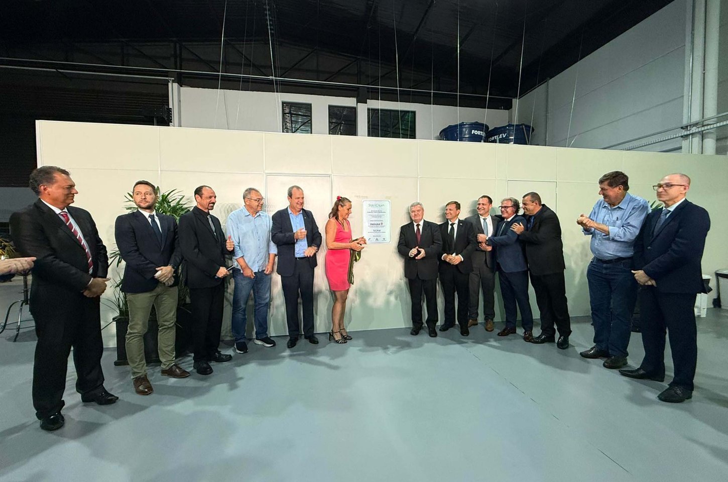 Paraná inaugura primeira fábrica de complemento agrícola com tecnologia húngara