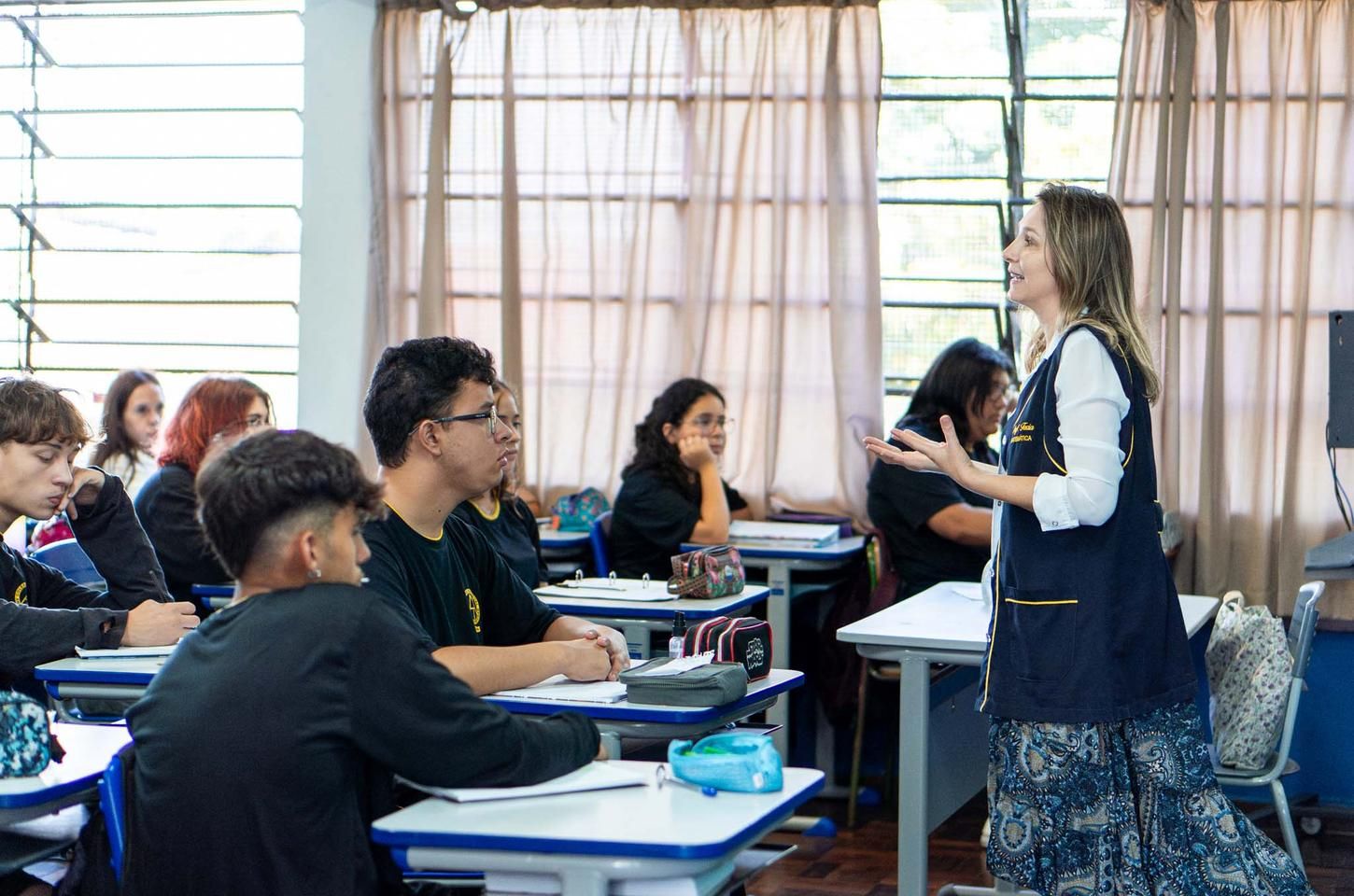 Paraná investe na valorização de professores com reajuste e programas