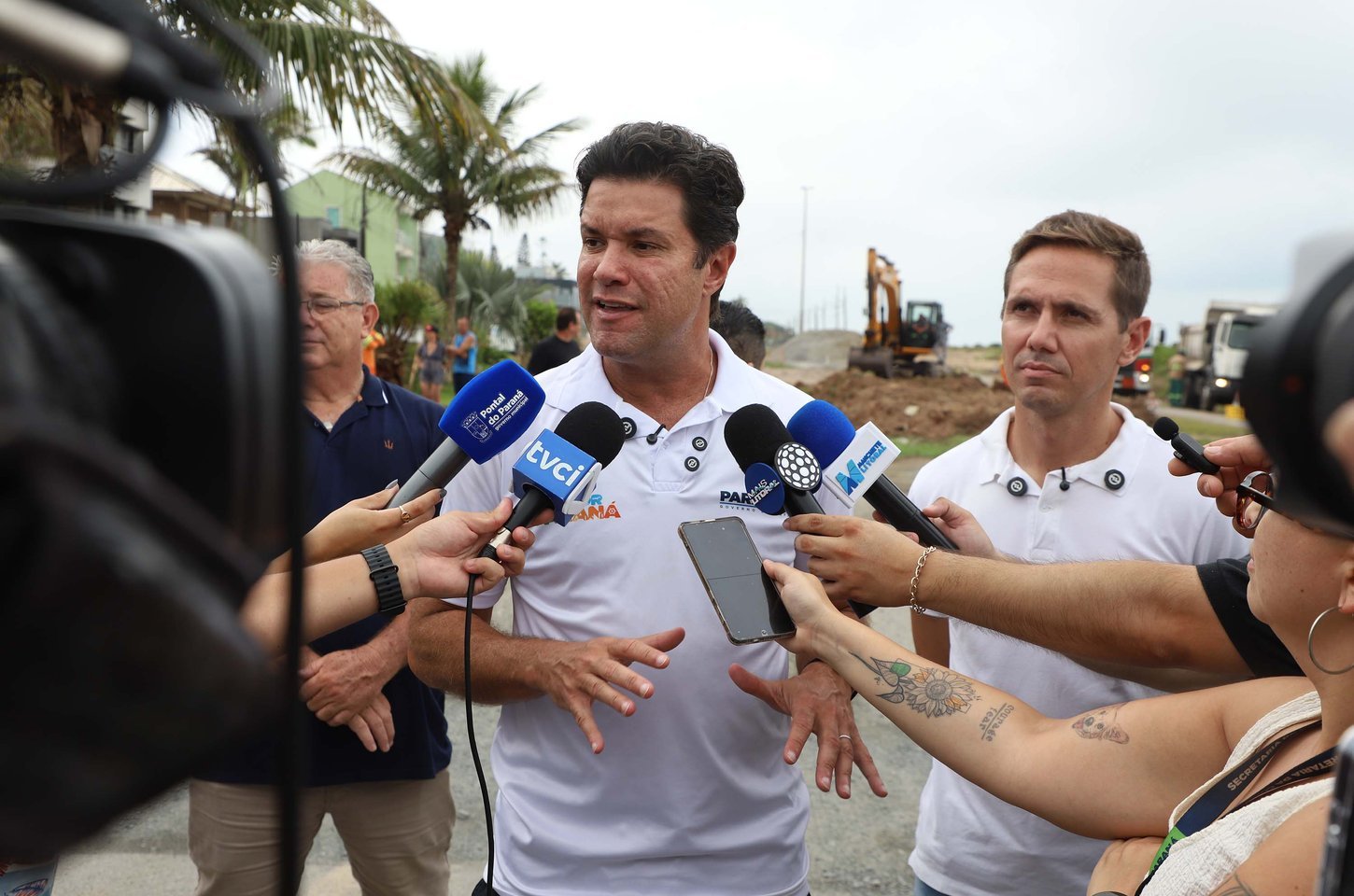 Paraná investe R$ 50 milhões em pavimentação urbana em Pontal do Paraná
