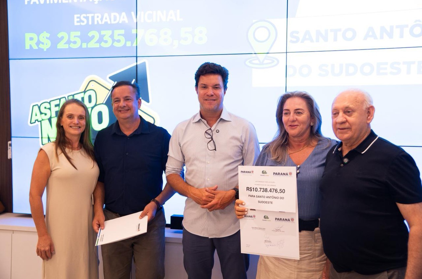Paraná libera R$ 197 milhões para pavimentação em 15 municípios