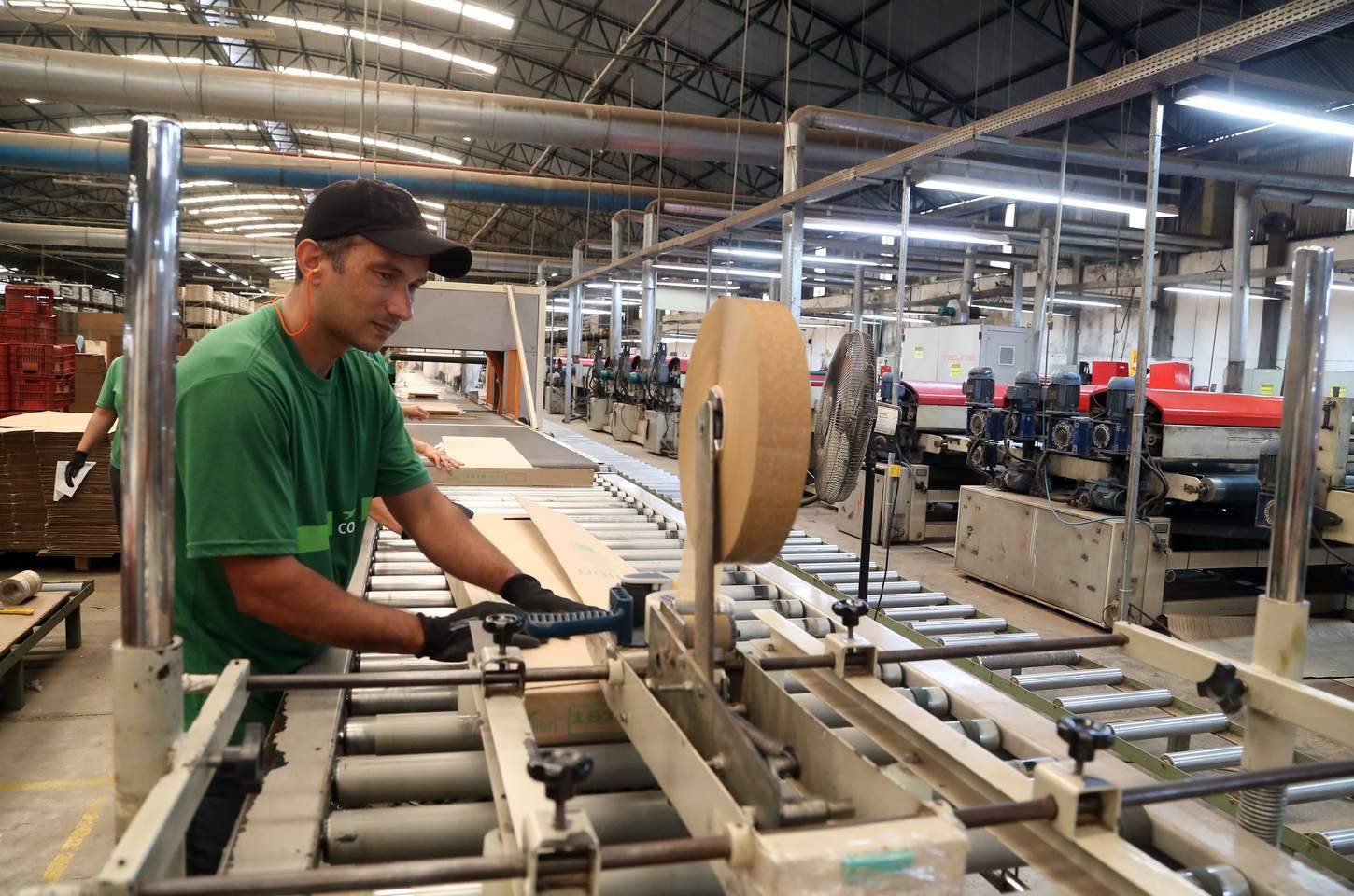 Paraná oferece mais de 27 mil vagas de emprego em todas as regiões
