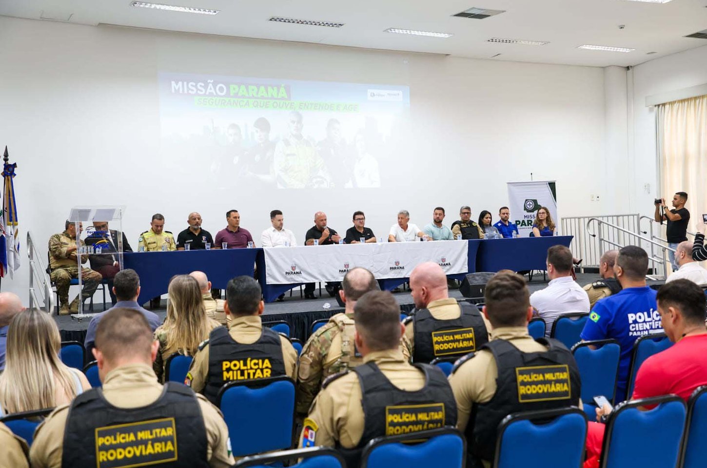 Paraná planeja segurança para o verão com municípios do litoral