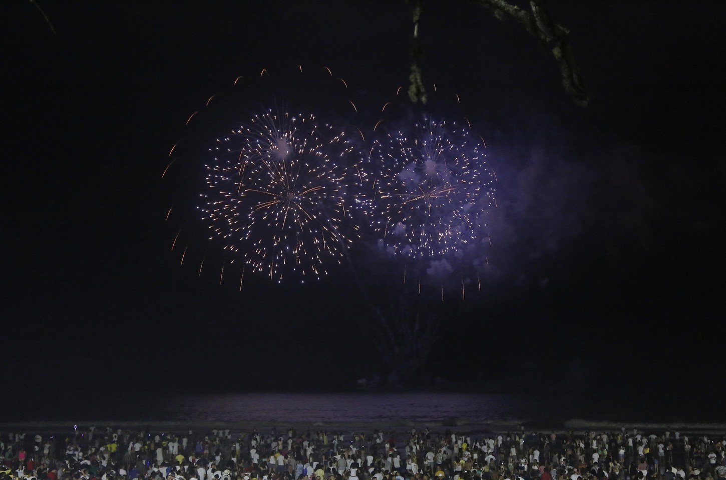 Paraná prepara réveillon 2025 com festas em todo o estado