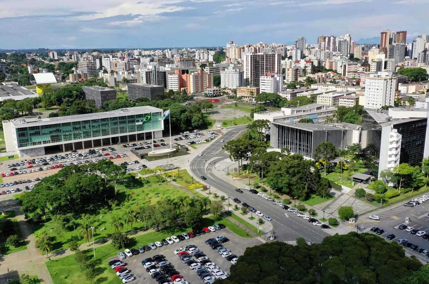 Paraná recebe R$ 100 milhões do BID para modernização fiscal