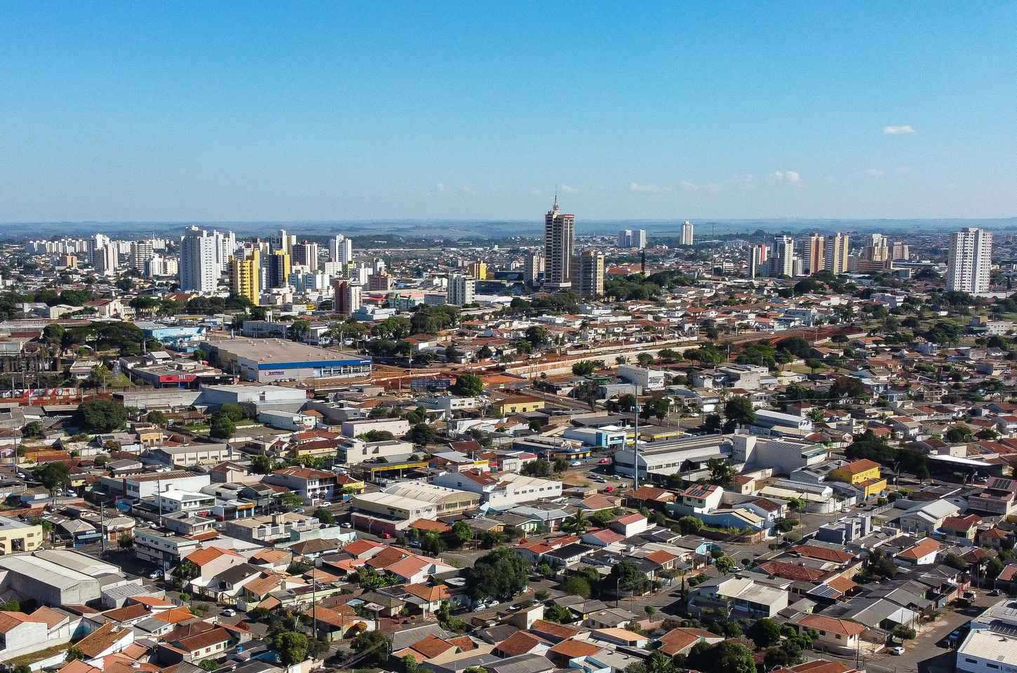 Paraná registra mais de 130 mil novas vagas formais em 2025