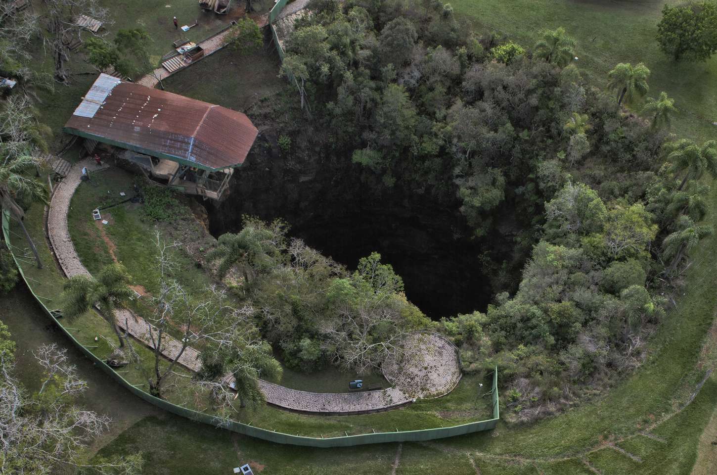 Parque Vila Velha oferece carnaval em família nos Campos Gerais