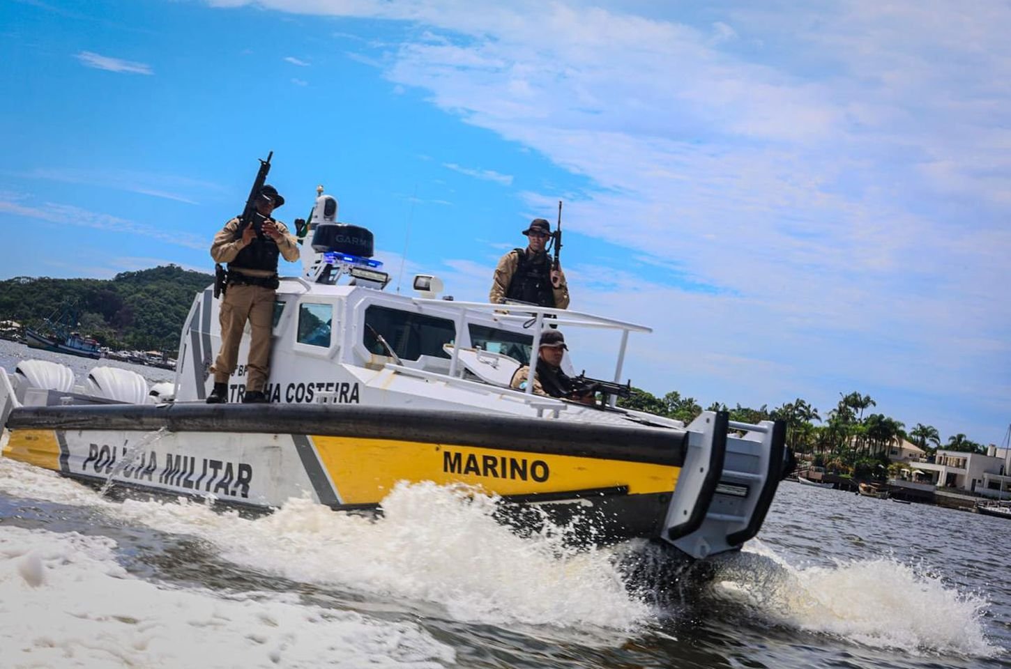 Patrulha Costeira do Paraná garante segurança no litoral e ilhas