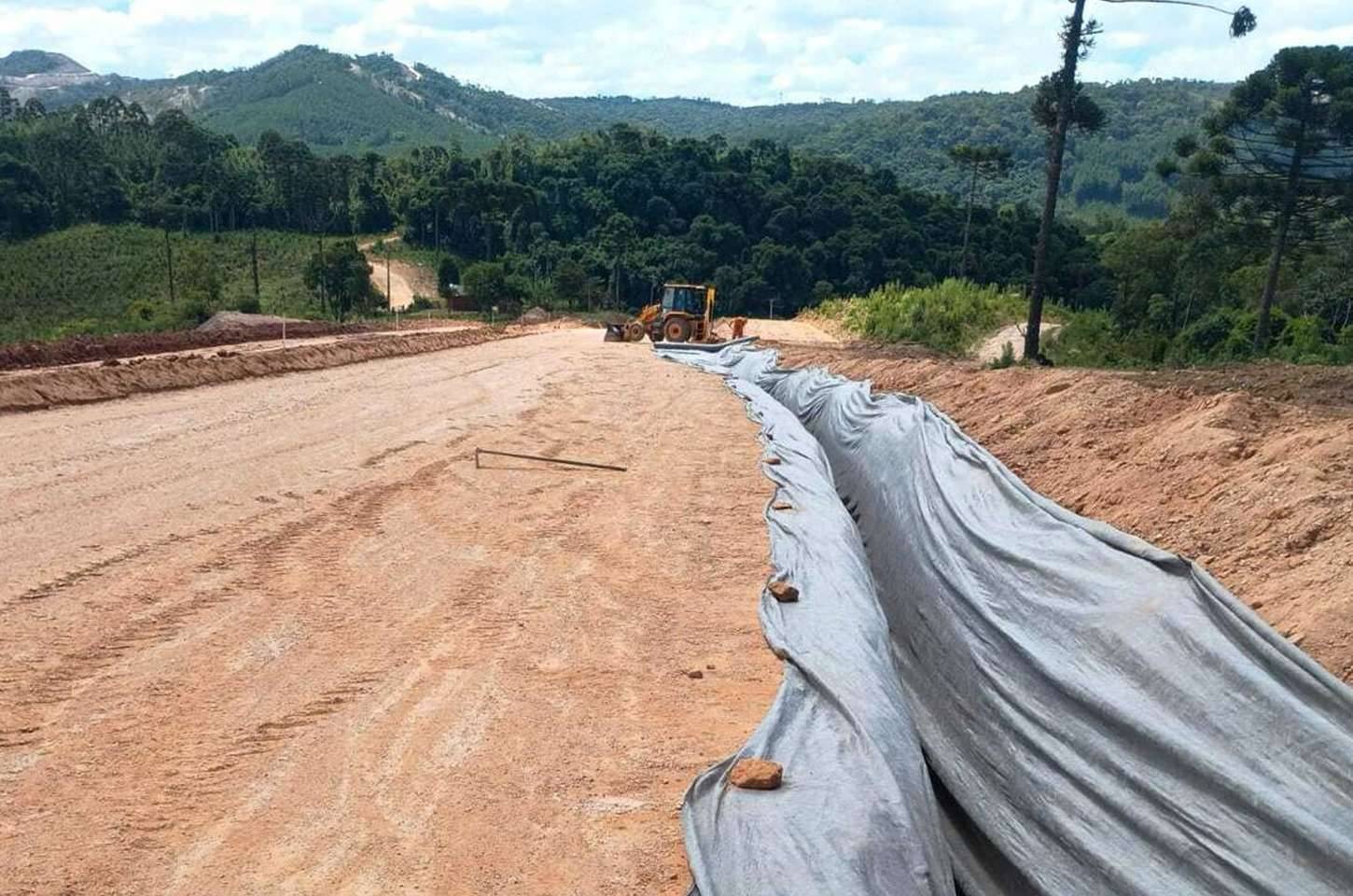 Pavimentação da PR-092 em Doutor Ulysses avança e chega a quase 20%