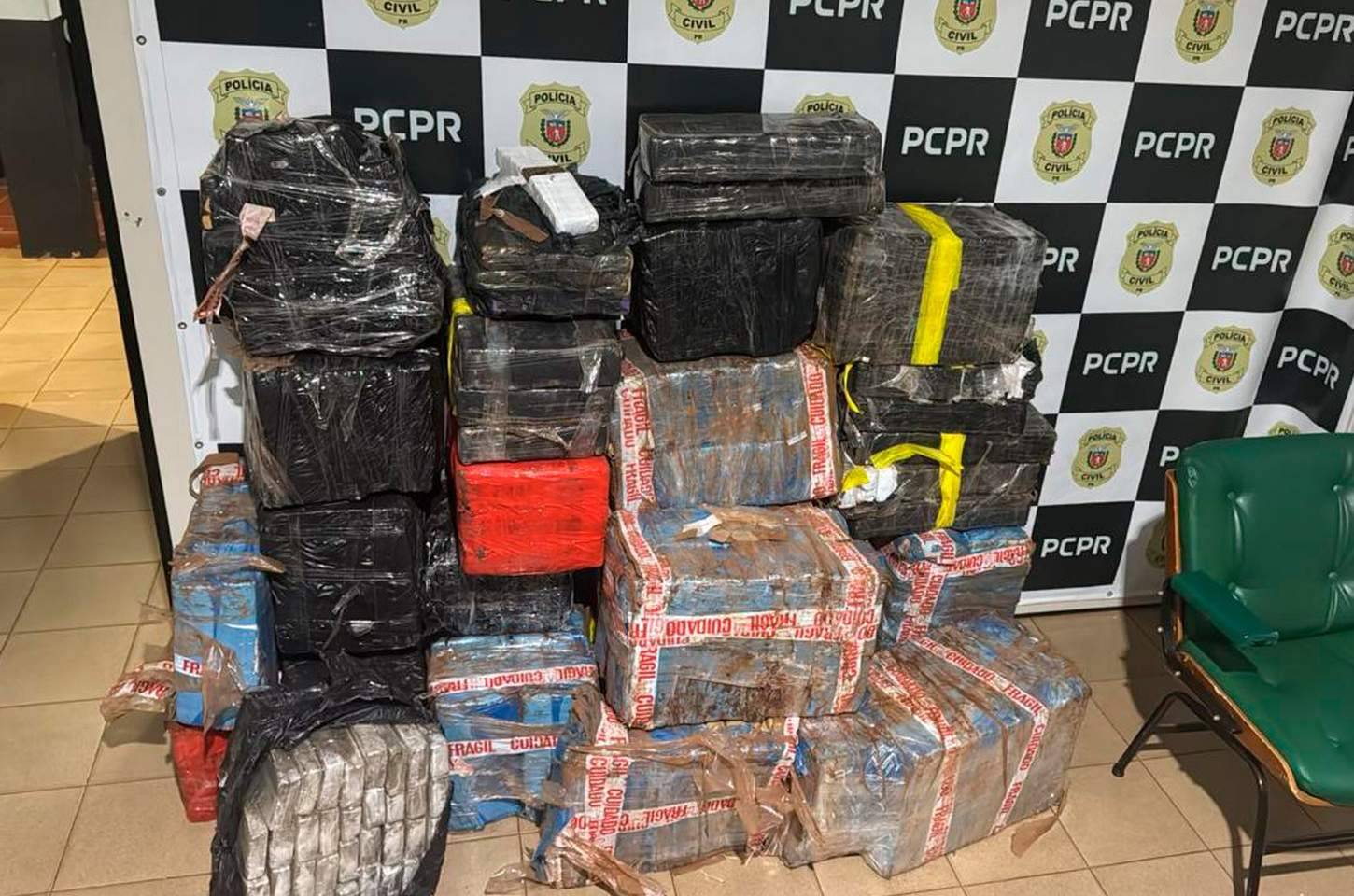PCPR apreende 734 quilos de maconha em carreta na BR-277, em Medianeira