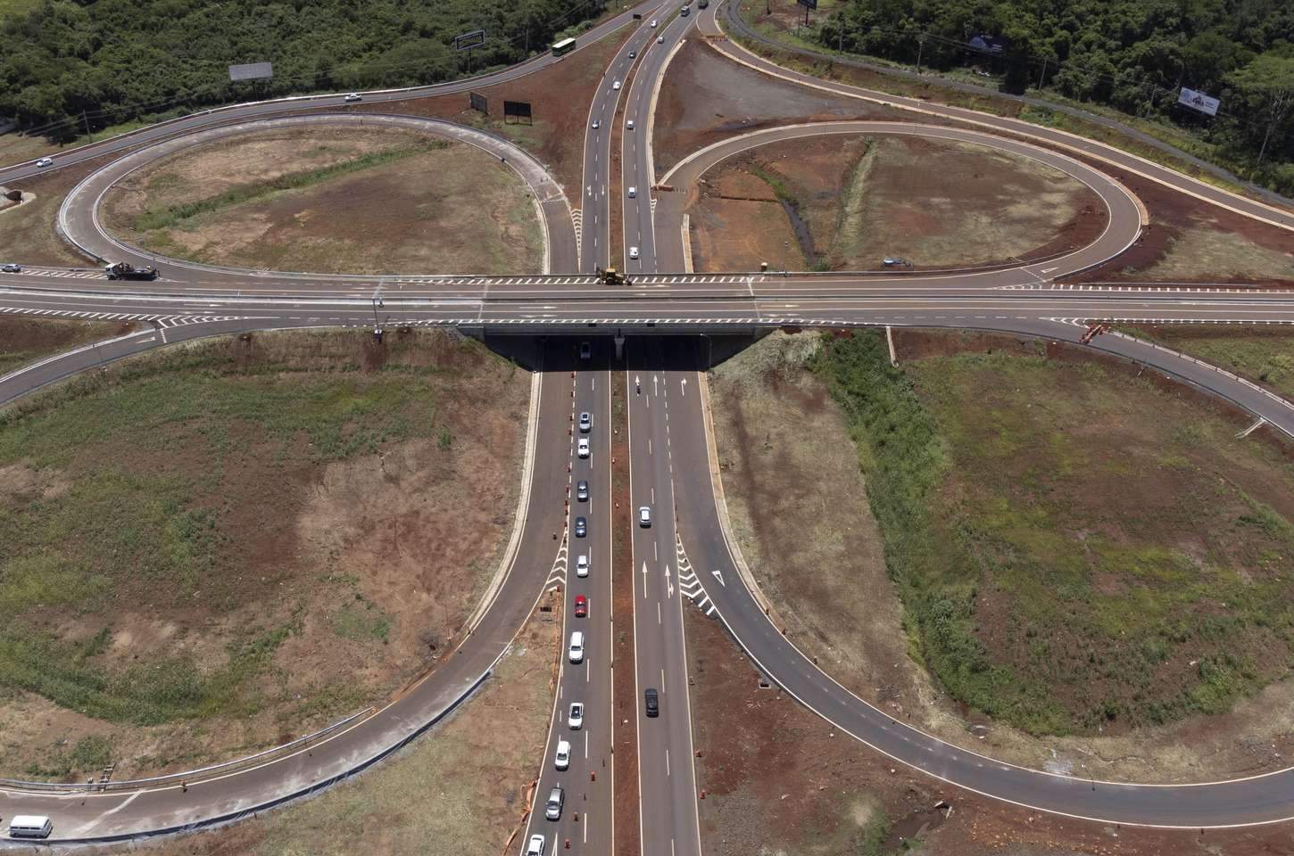 Perimetral Leste de Foz do Iguaçu registra mais de 10 mil veículos em menos de uma semana
