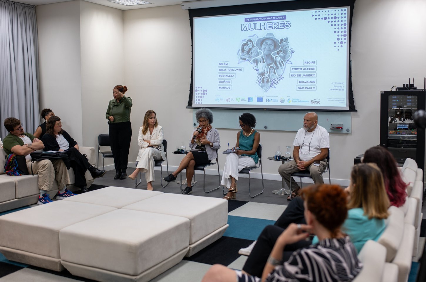 Pesquisa revela que sete em cada dez mulheres já sofreram assédio