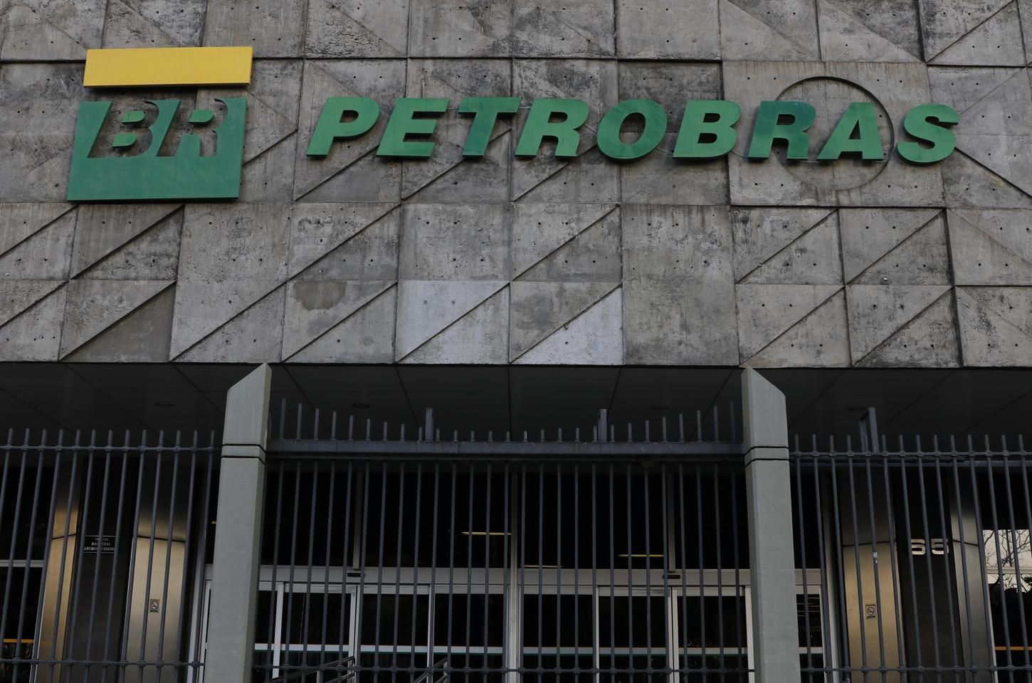 Petrobras reduz preço do gás natural para distribuidoras em 7,8%
