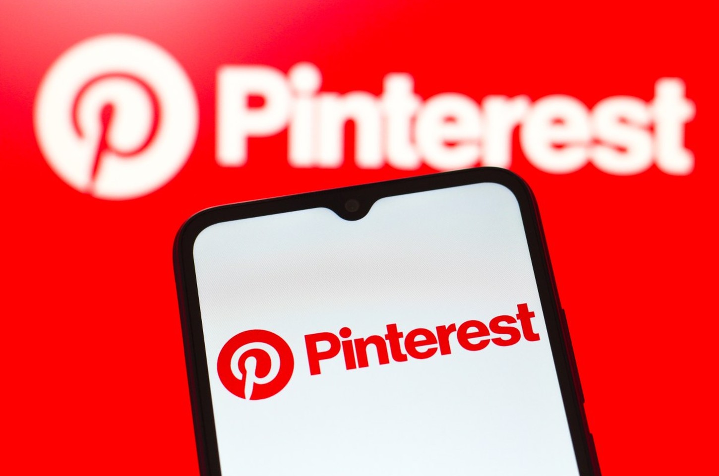 Pinterest demite 700 funcionários para investir em IA