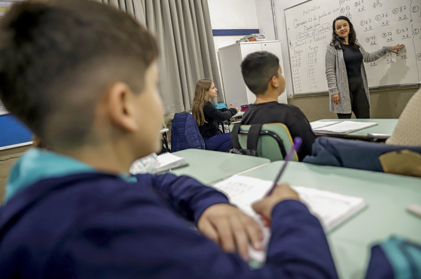 Piso salarial dos professores tem reajuste de 5,4% para 2026