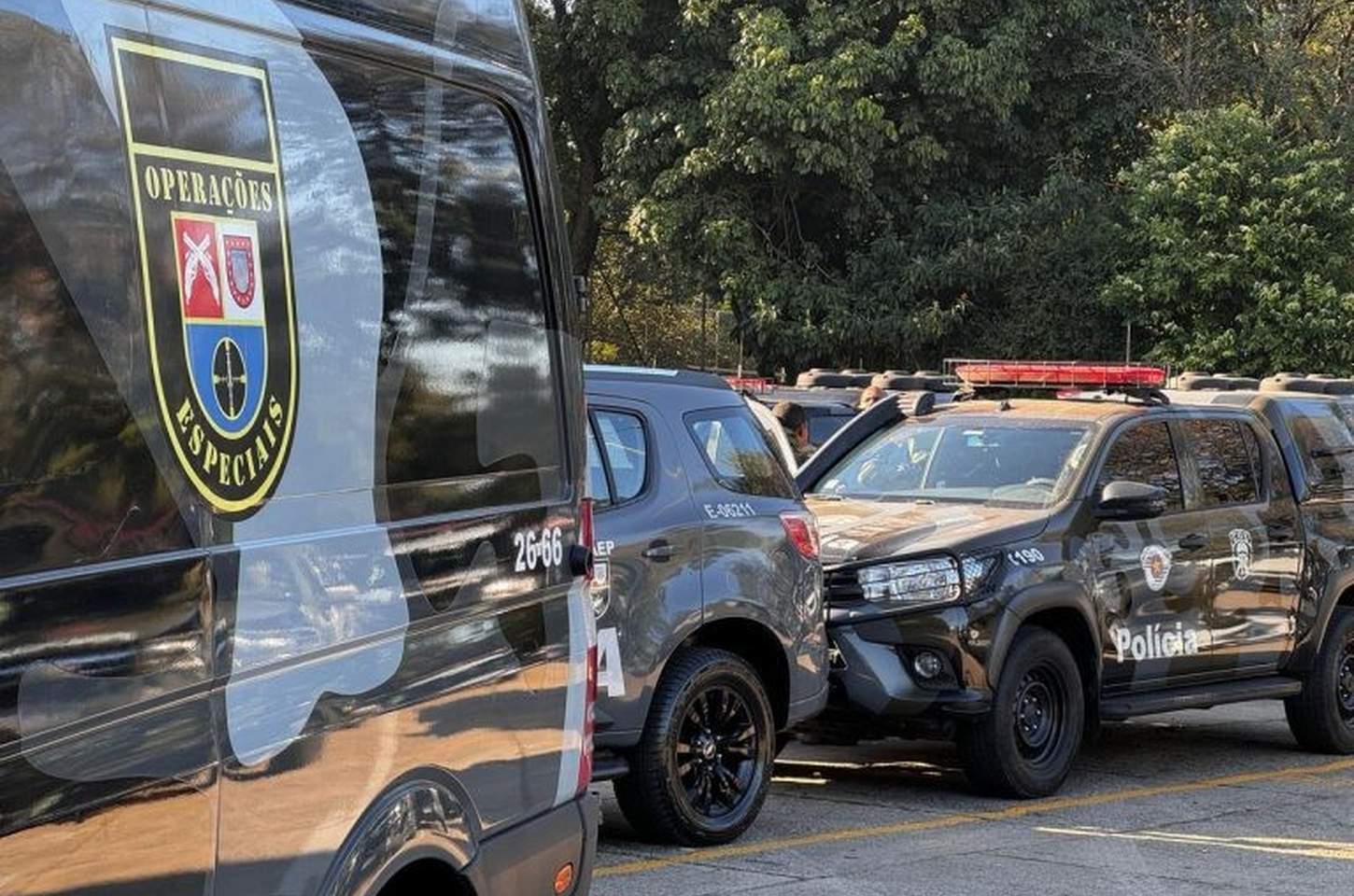 PM prende dois procurados por lavagem de dinheiro em operação contra empresas de ônibus