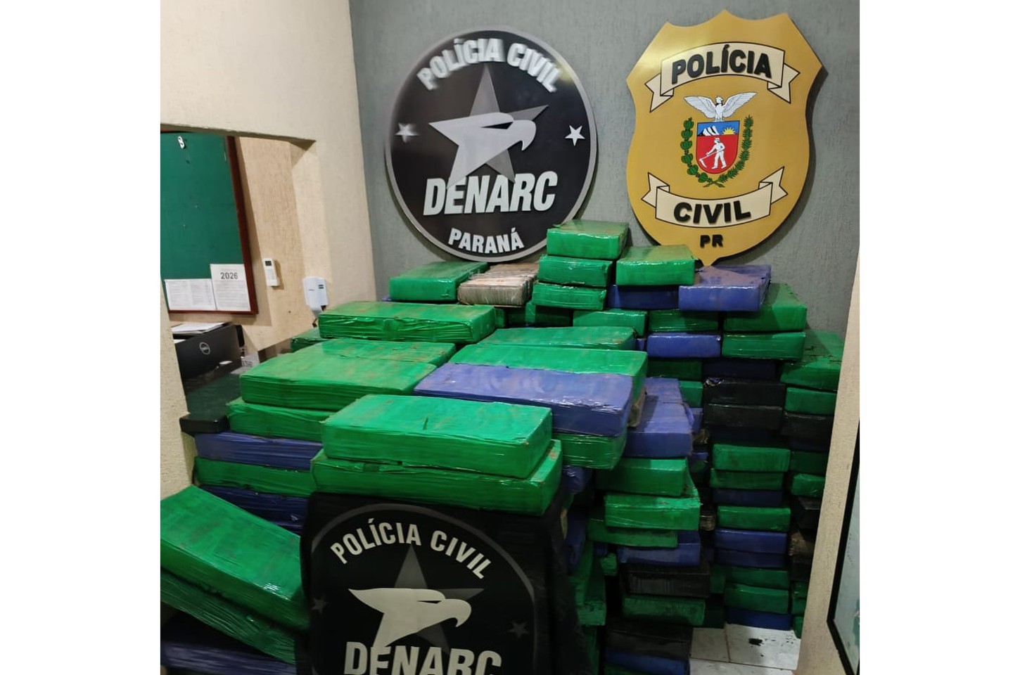 Polícia apreende 2,5 toneladas de maconha em área rural do Paraná