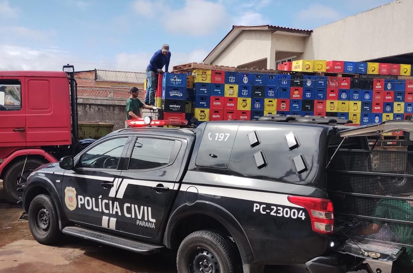 Polícia civil do Paraná destrói 400 engradados de cerveja falsificada