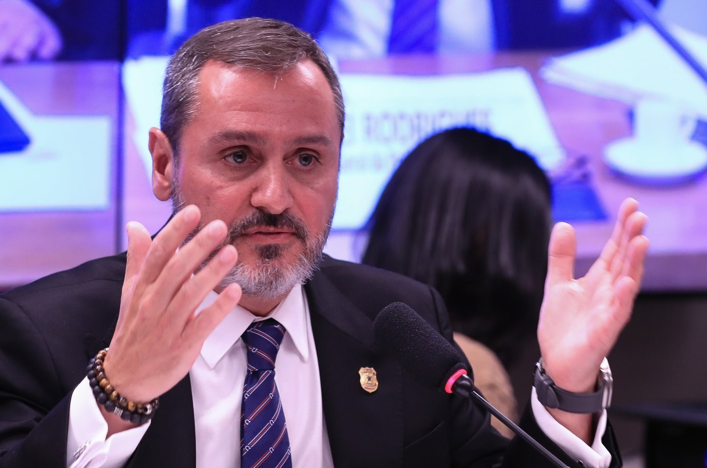 Polícia Federal retira credenciais de agente dos EUA em resposta à expulsão de delegado